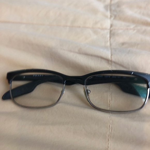 Glasses for reading - Picture 1 of 3